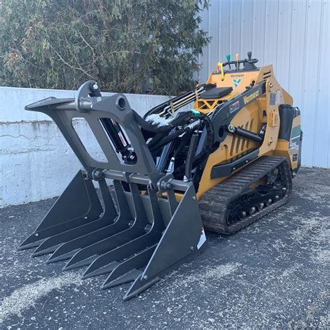 mini grapple|mini skid steer attachment plate.